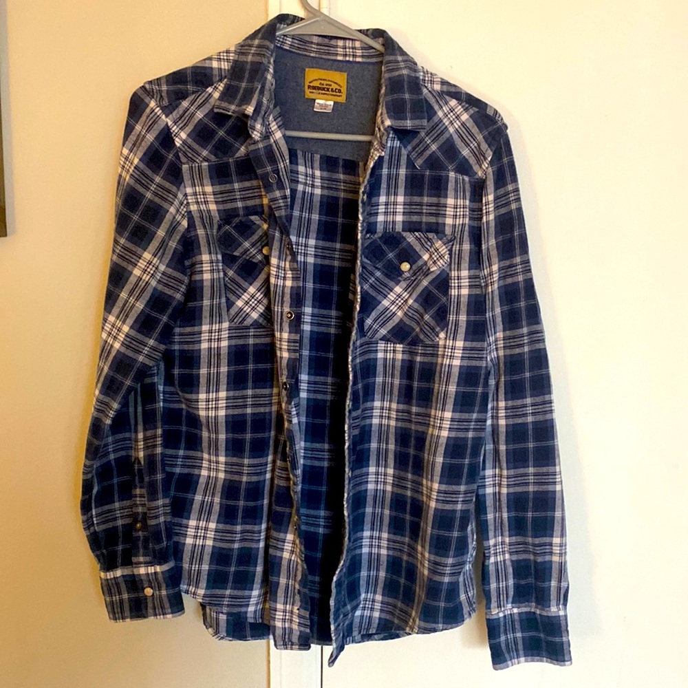 Roebuck & CO. Heritage Supply Company Mens Button down Flannel. Size Medium